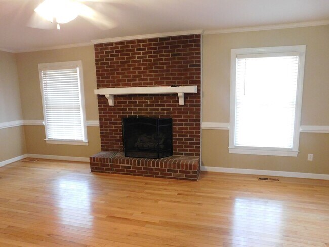 Building Photo - 3701 Lavenham Rd