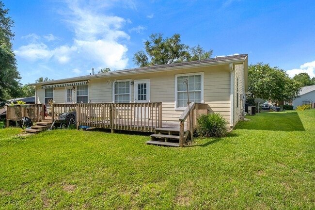 Building Photo - NE Tallahassee Townhome with Community Pool