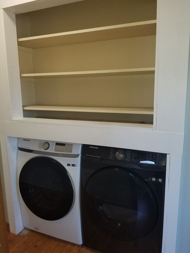 Building Photo - 577 Pinnacle Rd