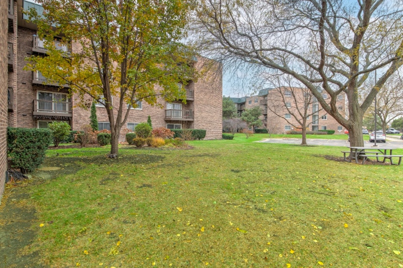 Building Photo - 700 Perrie Dr