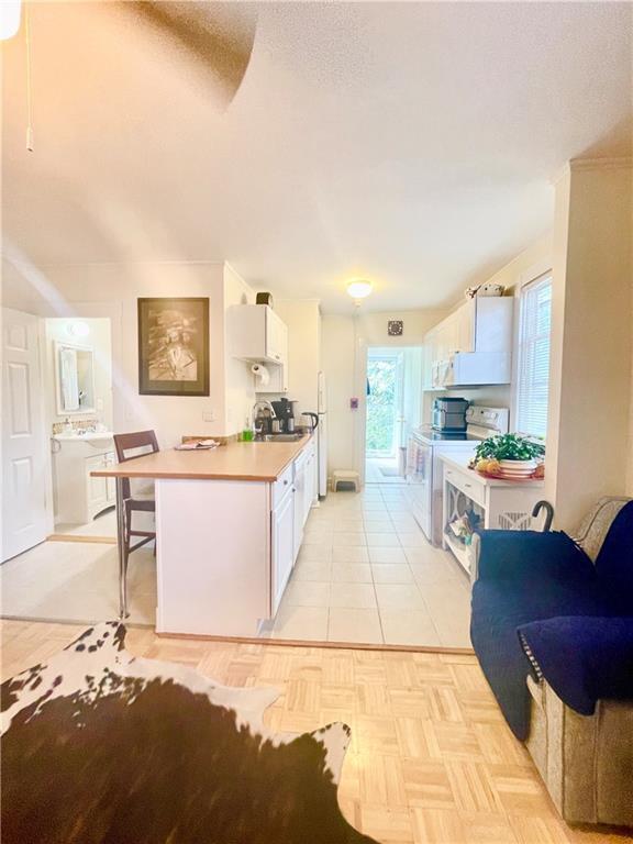 Building Photo - 5-7 Whitwell Ave