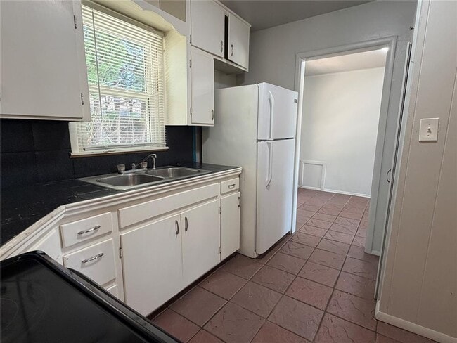 Building Photo - 3929 NW 32nd St