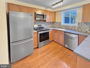 Building Photo - 14423 Pebble Hill Ln