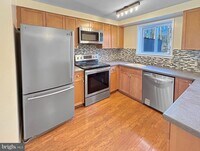 Building Photo - 14423 Pebble Hill Ln