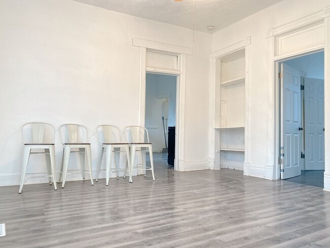 Building Photo - 3 bed 1 bath