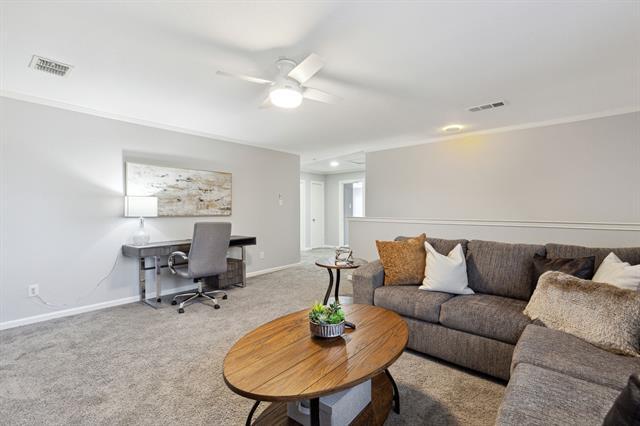 Building Photo - 2380 Somerset Dr