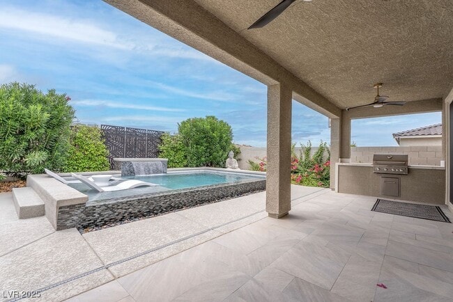 Building Photo - 2489 Cingoli St