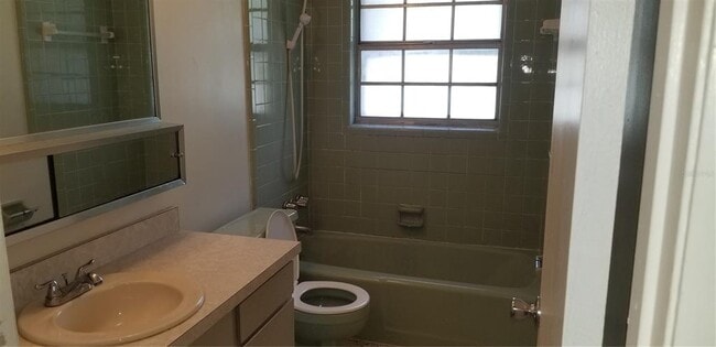 Building Photo - 414 N Fowler Dr