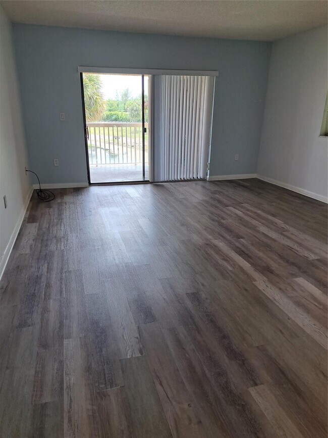 Building Photo - 5200 NW 31st Ave