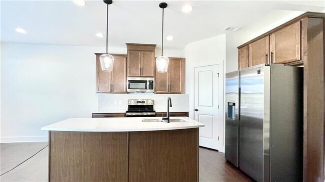 Building Photo - 5370 Brooklands Dr