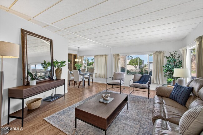 Building Photo - 5807 E Leonora St