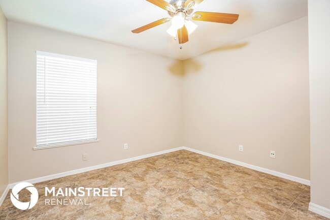 Building Photo - 13 43rd Ct