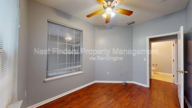 Building Photo - 9744 Summer Grove Way W
