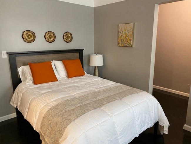 Building Photo - 527 W 3rd St