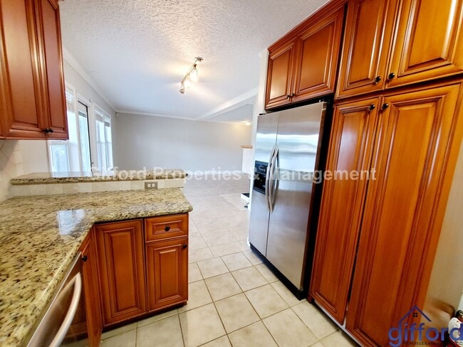 Building Photo - 2BR/2BA Riverfront Luxury Condo