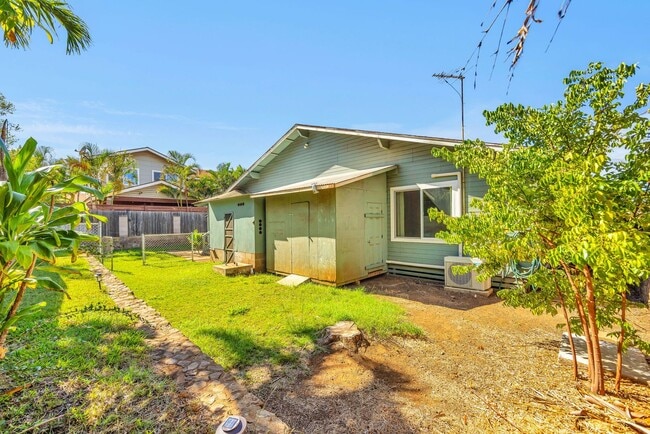 Building Photo - 305 Uala Pl