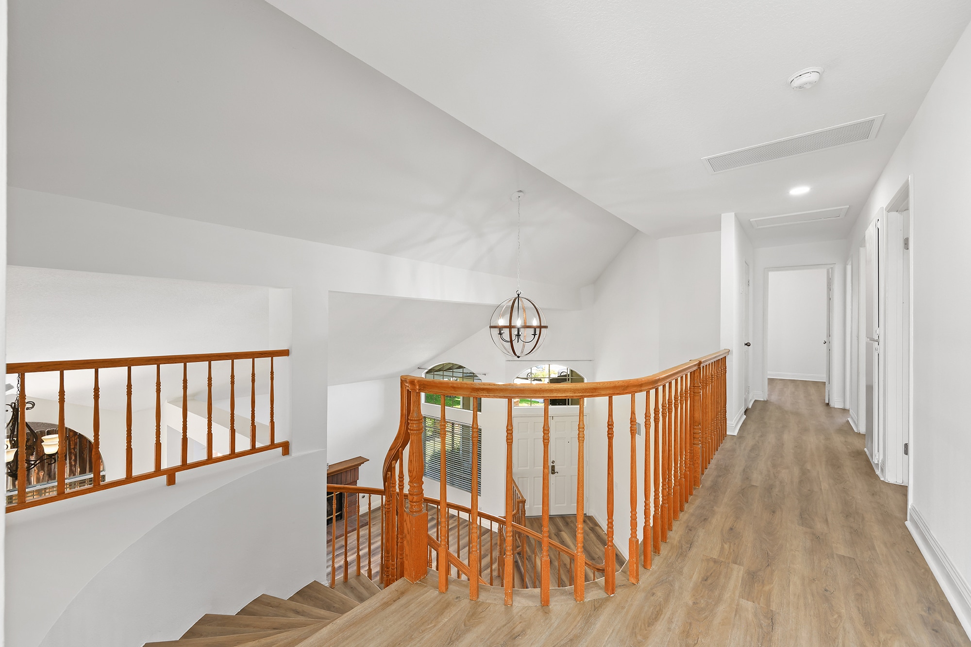 Building Photo - 6718 Vanderbilt Plz