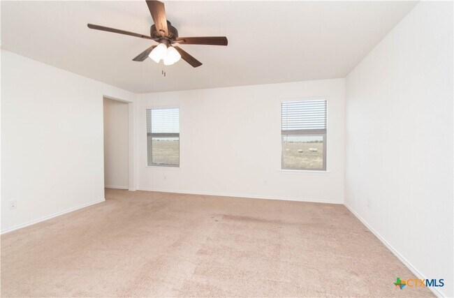 Building Photo - 661 Bailey Park Dr