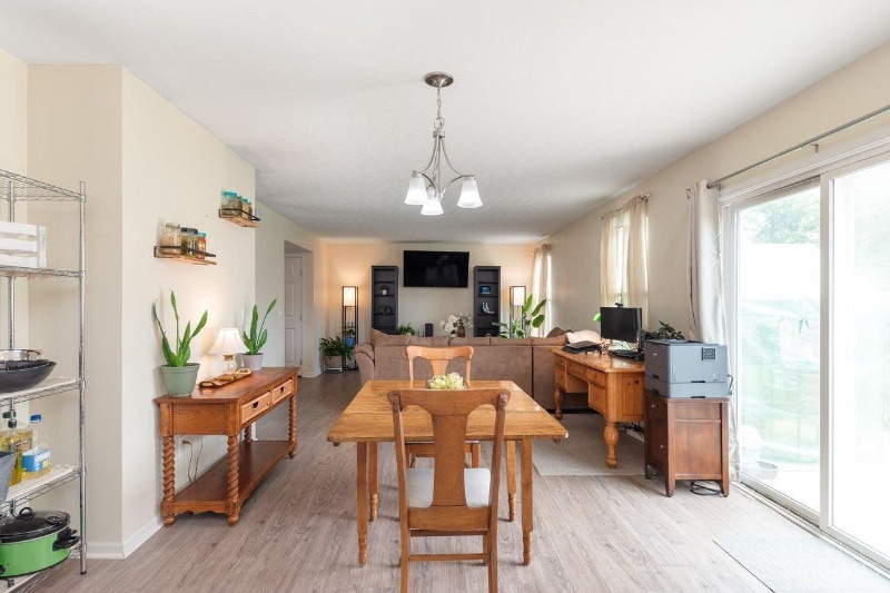 Building Photo - 6027 Marsh Cir