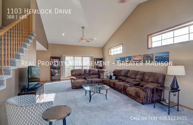 Building Photo - 1103 Hemlock Dr