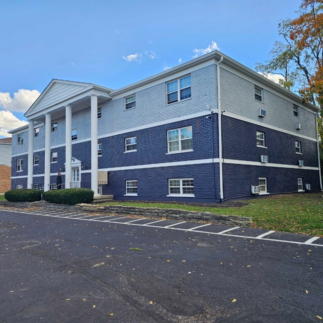 Building Photo - 5856 Highview Dr