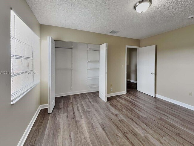 Building Photo - 10420 SW 67th St