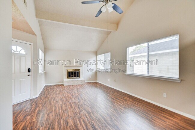 Building Photo - 13106 Townwood Dr