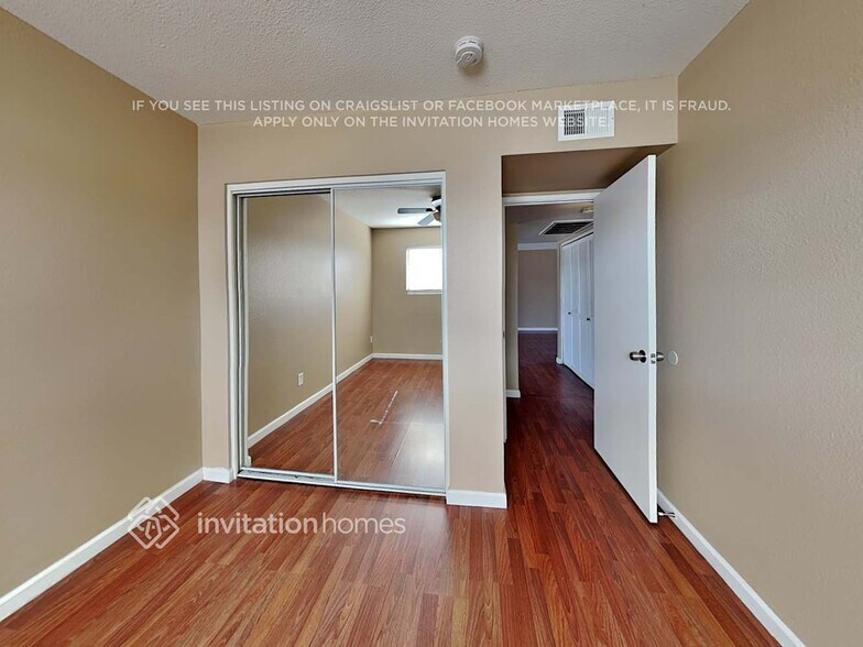 Building Photo - 2184 E Broadmor Dr