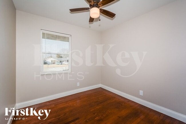 Building Photo - 11024 Acton Dr