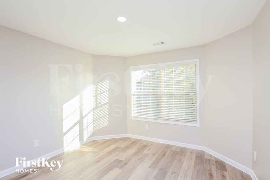 Building Photo - 3192 Sag Harbor Ln