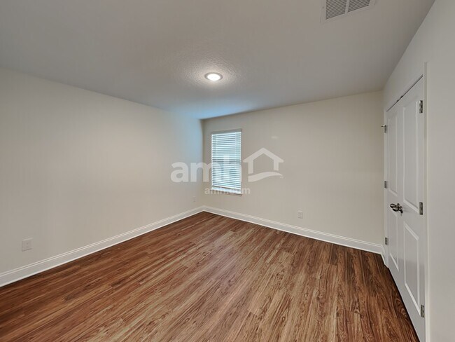 Building Photo - 6058 Little Blf Cir