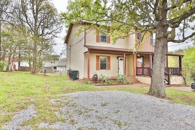 Primary Photo - Convenient Antioch Townhome