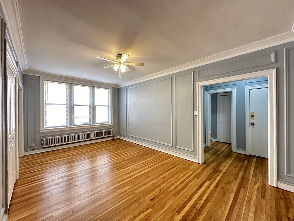 Building Photo - 1363 W Estes Ave