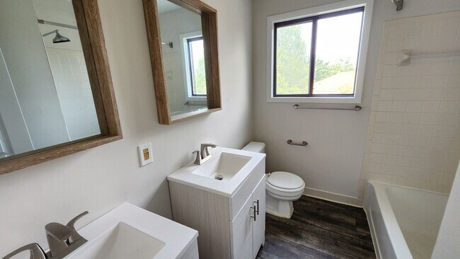 Building Photo - Affordable Condo with New Kitchen and Bath