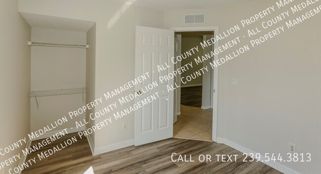 Building Photo - 4612 25th St SW