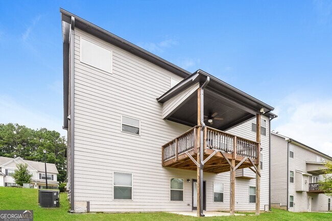 Building Photo - 732 Overlook Gln Dr
