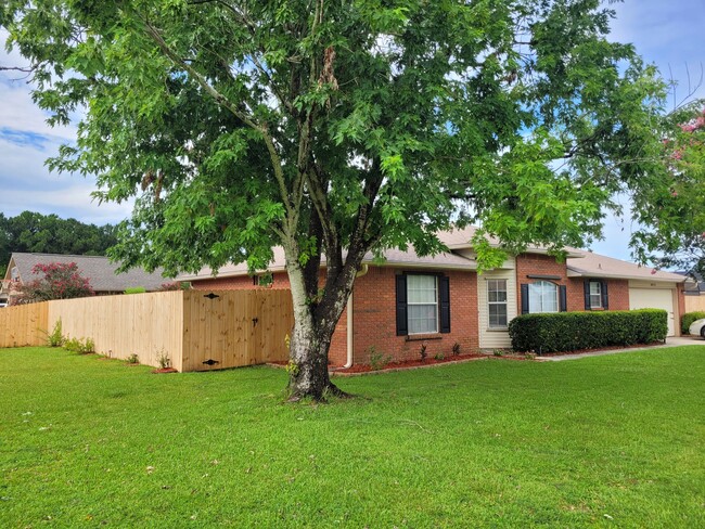 Building Photo - 9573 Brentwood Blvd