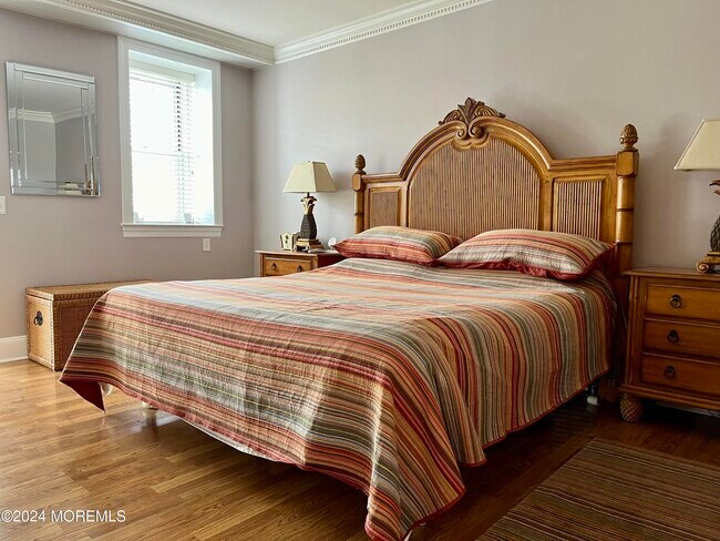 Building Photo - 700 Ocean Ave N