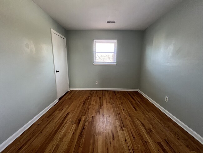 Building Photo - 424 Old Forge Ct