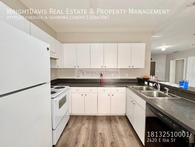 Building Photo - 2420 E Ida St