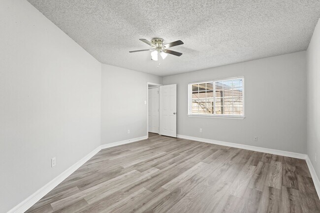 Building Photo - 4219 Prairie Meadow Dr