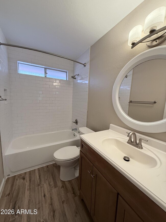 Building Photo - 2307 W Gail Dr