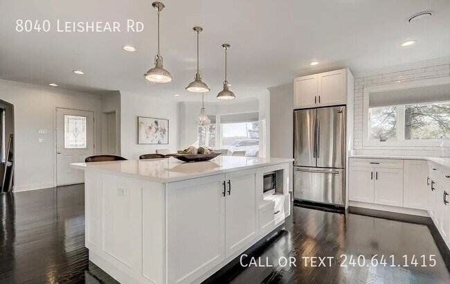 Building Photo - 8040 Leishear Rd