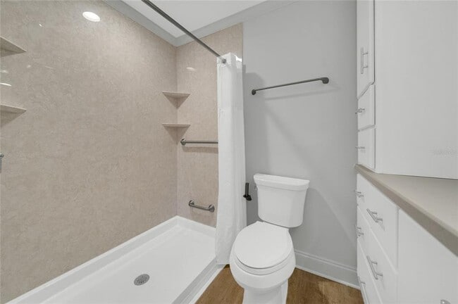 Building Photo - 8714 Cove Ct