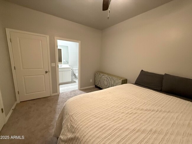 Building Photo - 6014 E Helios Dr