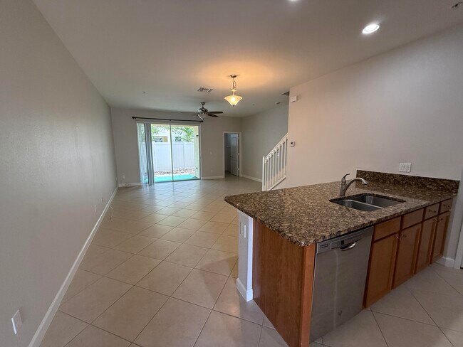 Building Photo - 9519 SW Merlin Ct
