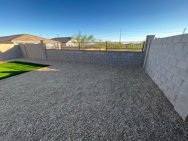 Building Photo - 24147 W Verlea Dr