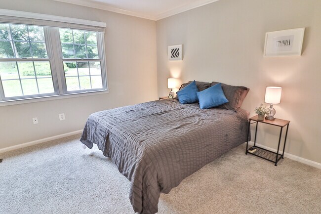 Building Photo - 9633 Cinnamon Creek Dr