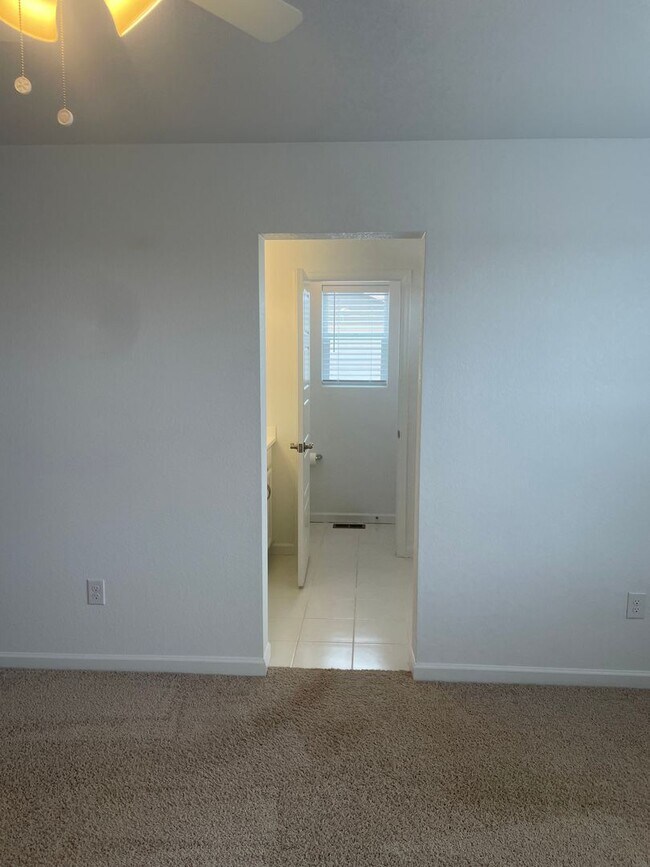 Building Photo - Beautiful home for rent between Parker and...