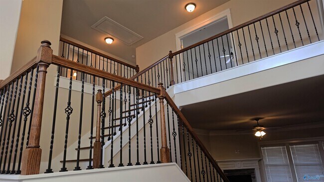 Building Photo - 3 Sudworth Dr SW